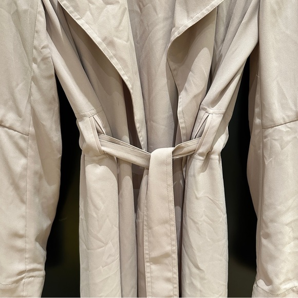 Aritzia Babaton Quincy Flowy Trench Coat, Taupe, XS - Picture 12 of 15